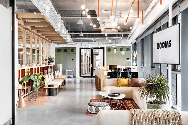 Hot Desk in open space