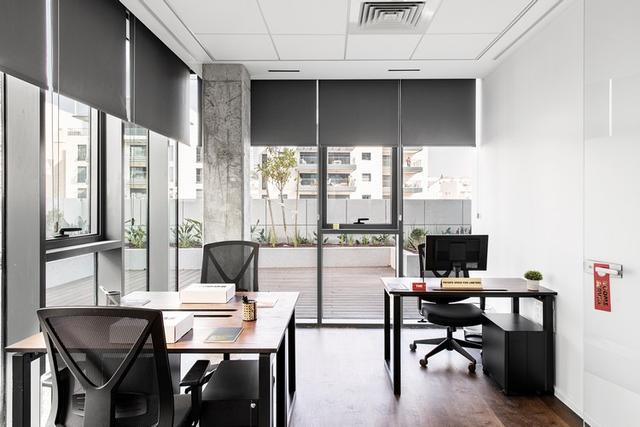 Team office (up to 4 people)